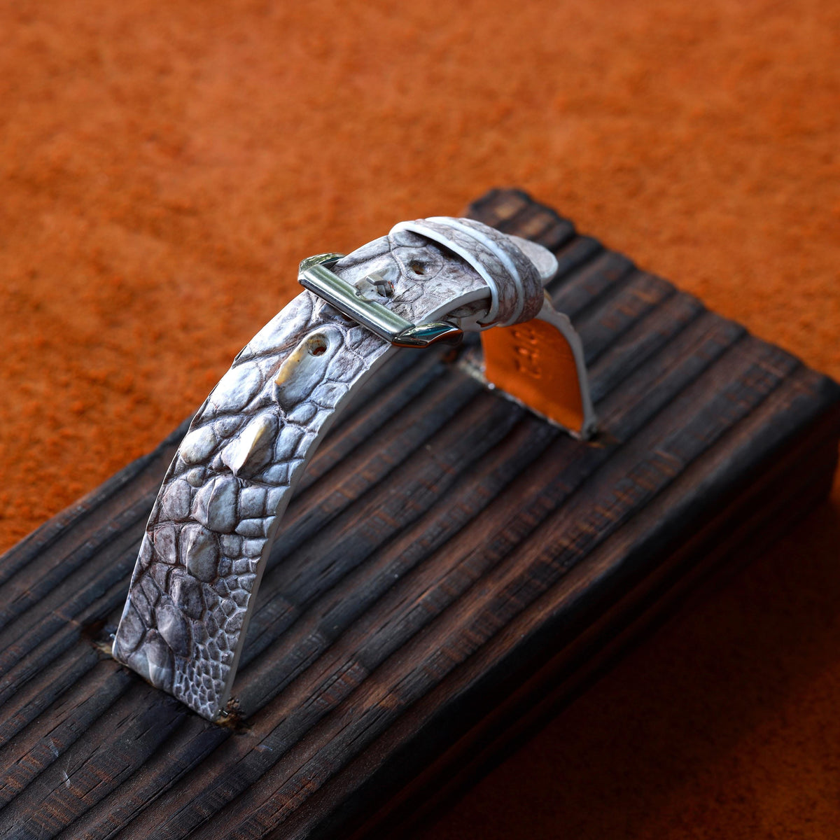 ivory alligator leather watch strap – photo 2