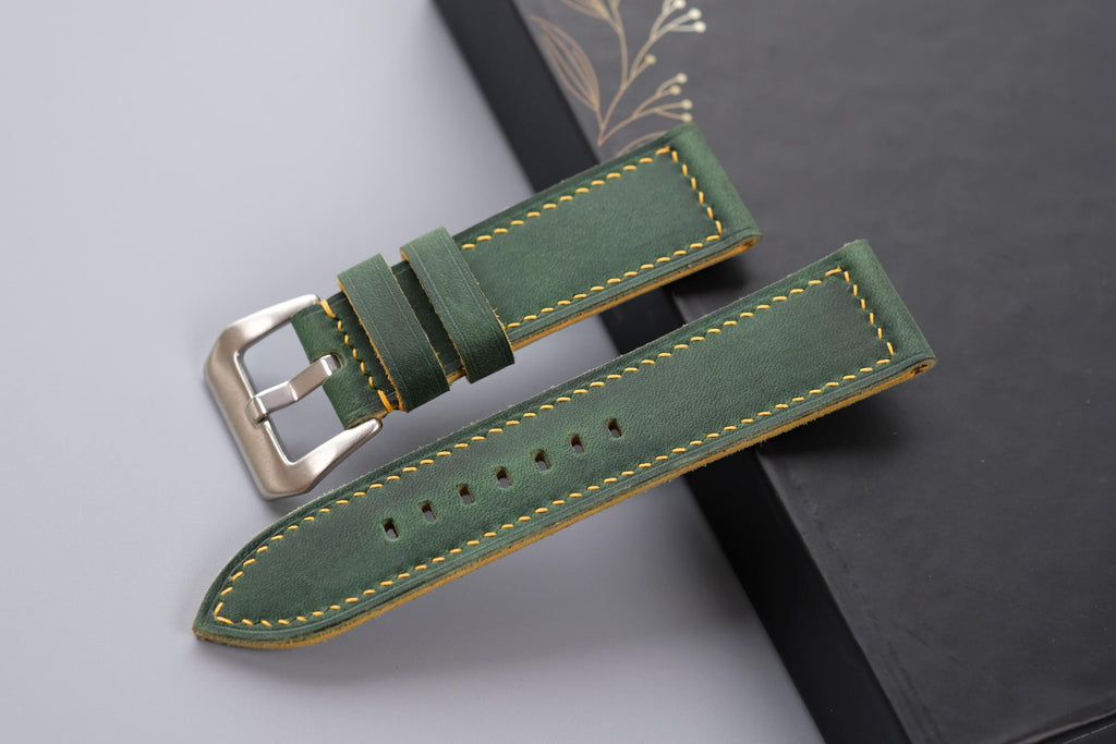 dark green waxed leather watch strap – photo 2