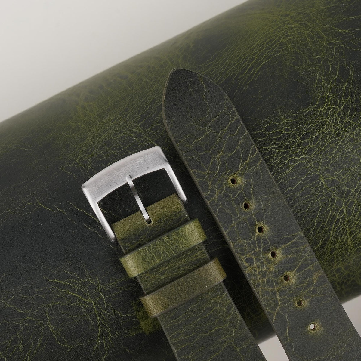 olive waxed leather watch strap – photo 5